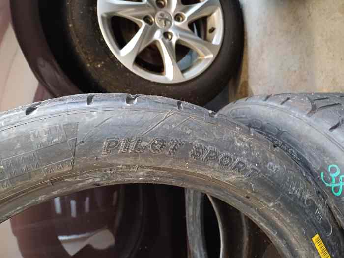 Pneus Semi-Slick Michelin Pilot Sport GT 27/65-18 4