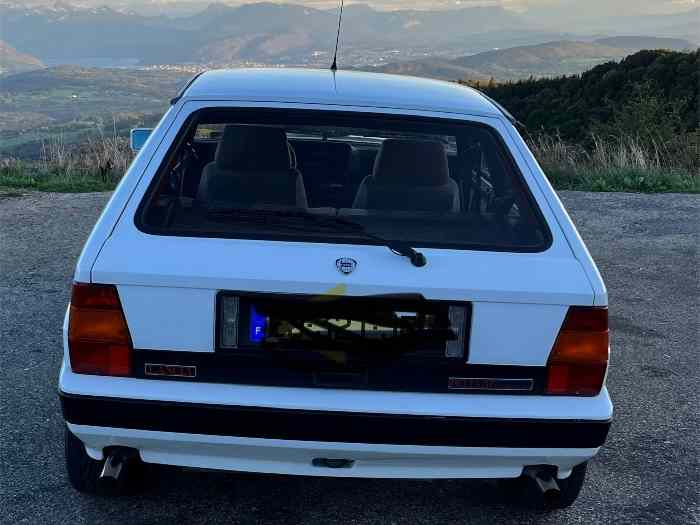 Lancia Delta 8 kat 1