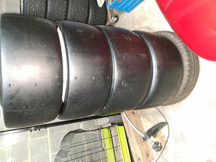Pneus Michelin sc5+ neufs