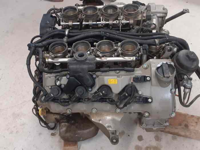 vends moteur V8 BMW M3 2