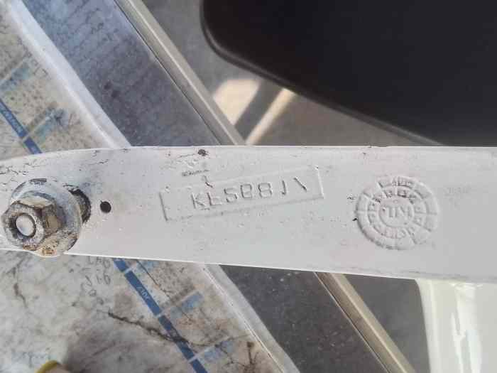Vrai becquet coffre arriere BMW E30 M3 origine 2