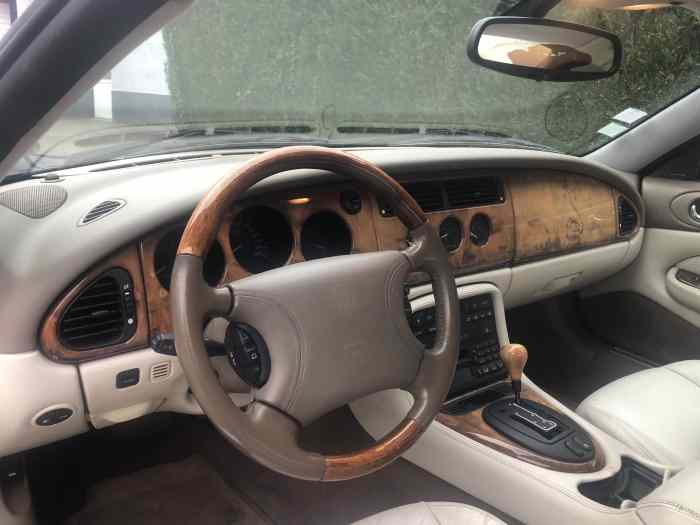JAGUAR XKR COUPE 4.0 annee 2000 3