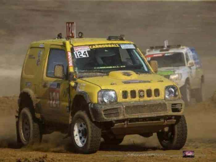 Lot PORSCHE 997 + Cede 4x4 Suzuki TT 2