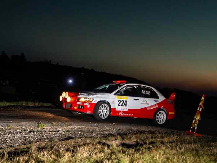 Mitsubishi lancer evo IX