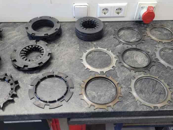 AP Carpon Clutch Parts 1