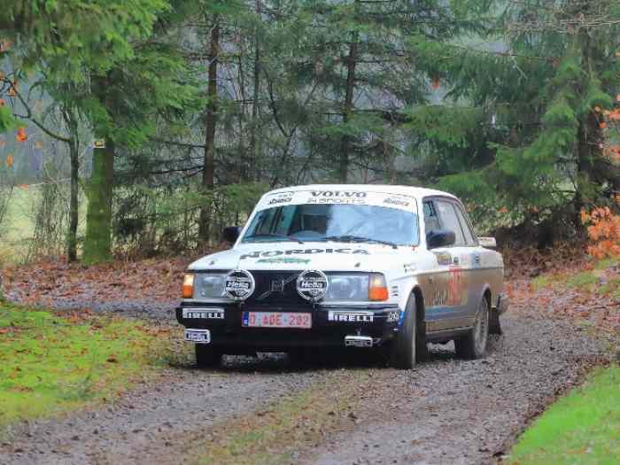 VOLVO 240 - 2,3L - 1986 0