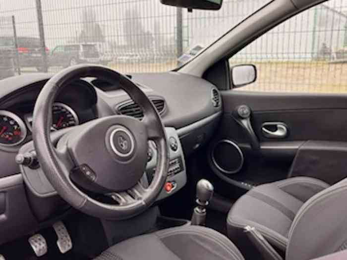 Renault Clio 3 RS 4