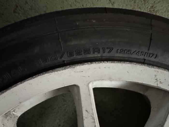 4 ROUES CLIO R3MAX ET41 -JANTES SPEEDLINE CORSE+ PNEUS YOKOHAMA 4