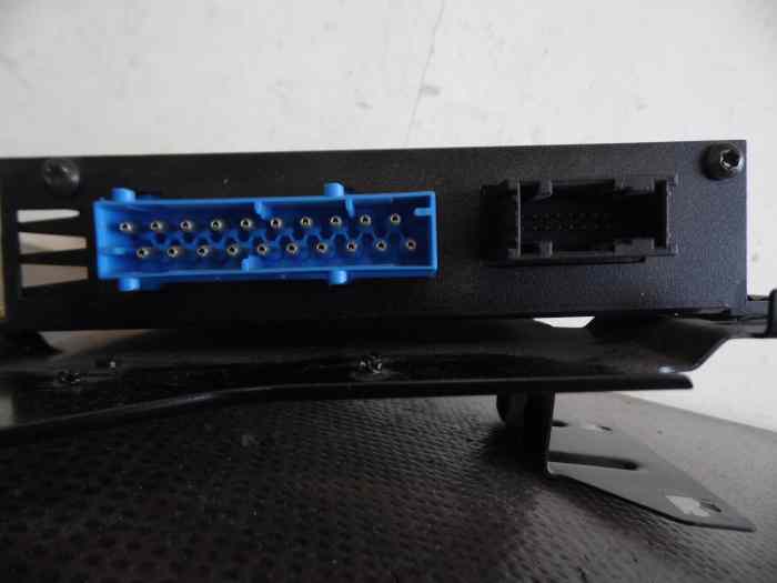 AMPLIFICATEUR AUDIO M490 99664530301 PORSCHE 996 CABRIOLET 2