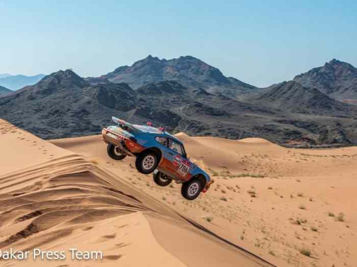 Porsche 964 DKR Dakar classic
