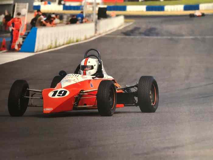 Monoplace formule Ford FF1600 VHC 4