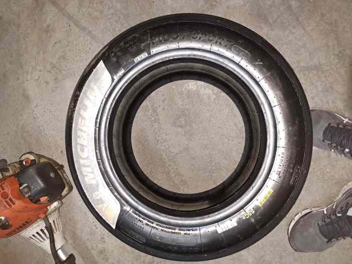 Pneus Michelin sc5+ neufs 4