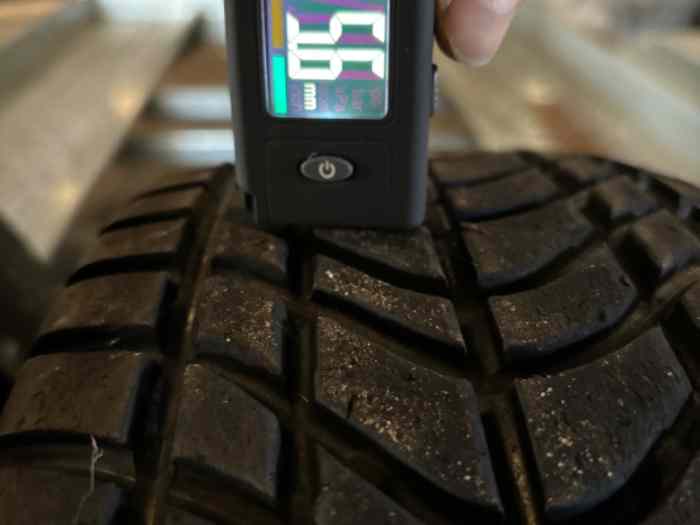 Vends 2 Pirelli RE7 1