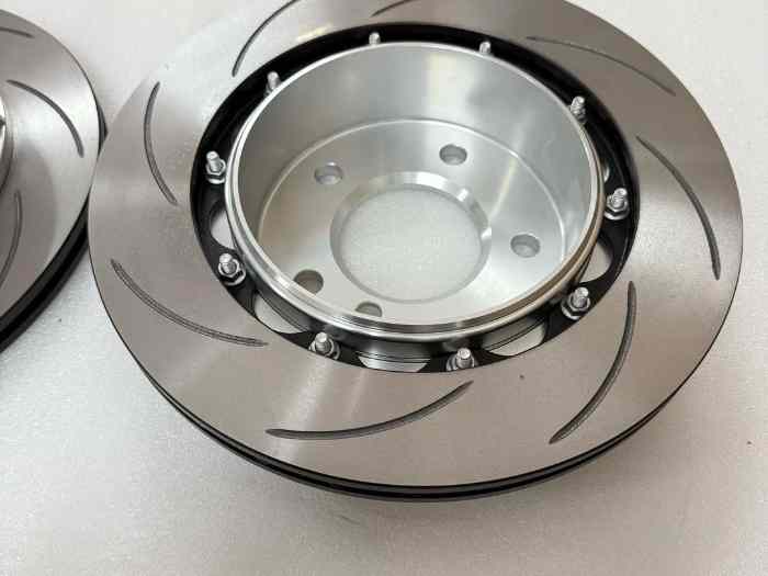 Propose Disques de freins sur bols et kit complet freinage sur mesures pour voitures toutes marques. 4