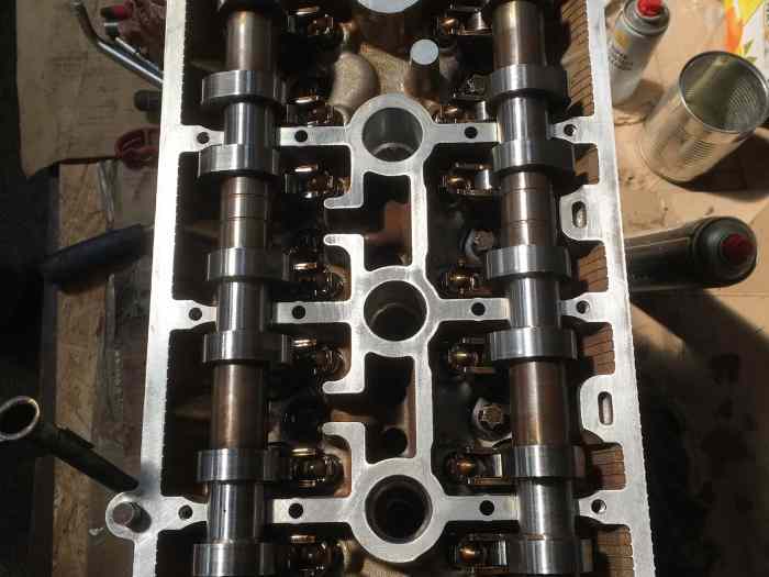 F4R 832 moteur 1