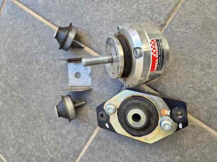 SUPPORT MOTEUR+BOITE 206RC