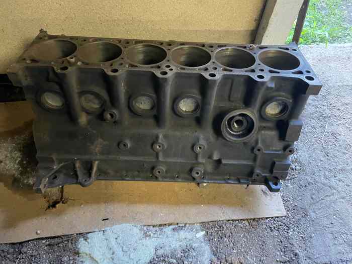 325 I. E30. BLOC MOTEUR 1