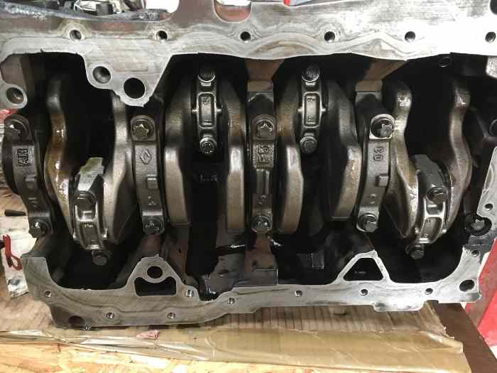 F4R 832 moteur 3