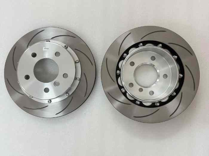 Propose Disques de freins sur bols et kit complet freinage sur mesures pour voitures toutes marques. 5