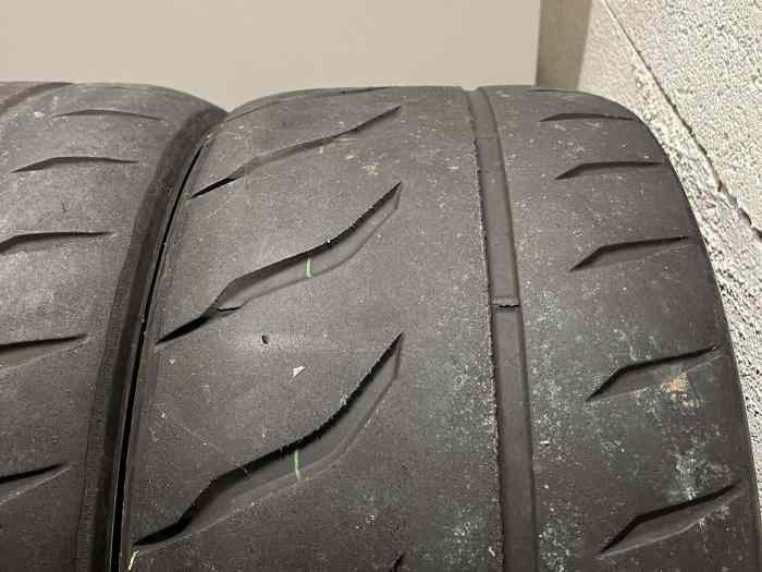 3 pneus TOYO R888R 265 35 R18 2