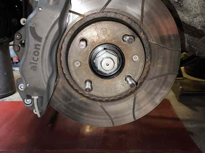 Etriers 208 R2 + cales + disques Bremb...