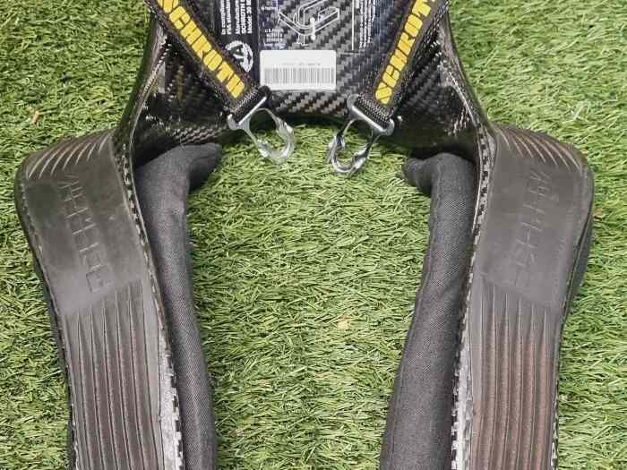 Hans Carbon 1