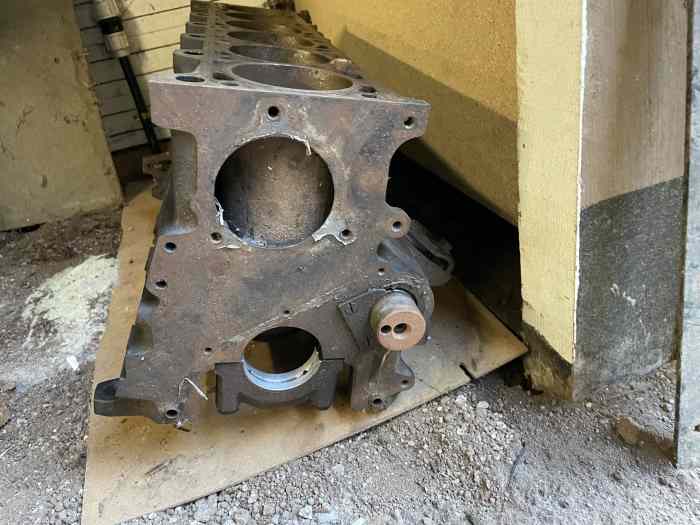 325 I. E30. BLOC MOTEUR 3