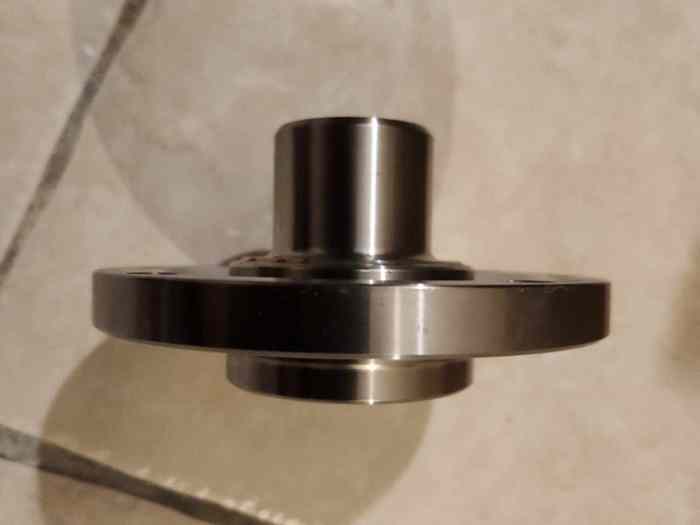 Moyeu de roue avant pour 206 gros cardan 27 cannelures 1