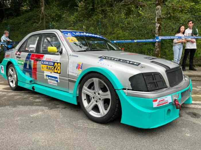 Mercedes AMG 1992 W202 V6 390cv 4