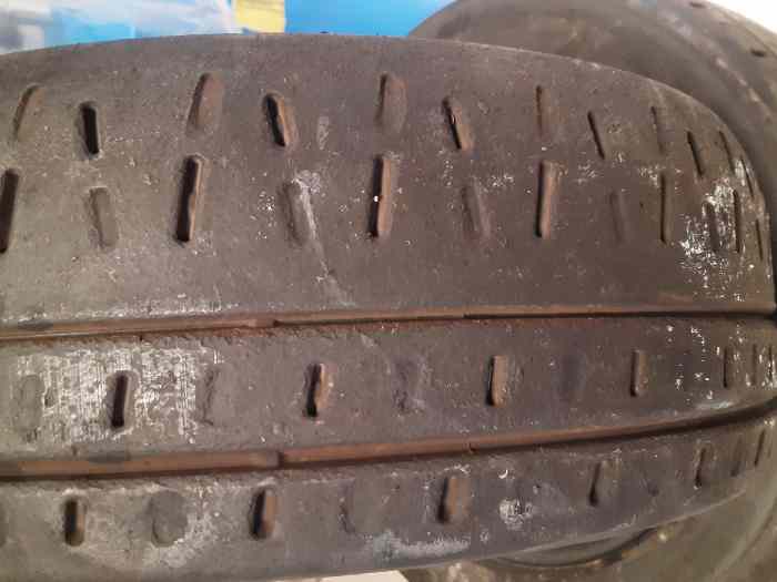 Vends ou échange 5 pneus Pirelli ra5 195/50r16 1