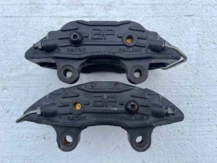 2 ETRIERS AP RACING CP3344 4 PISTONS MONOPLACE 4