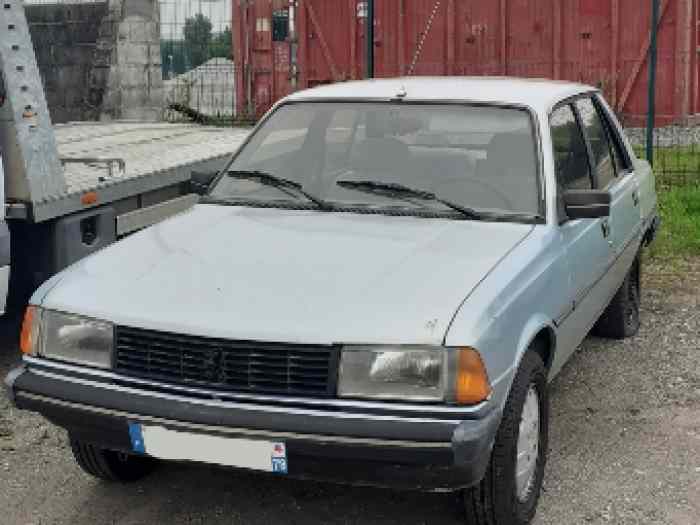 Divers pièces Peugeot 305 SR