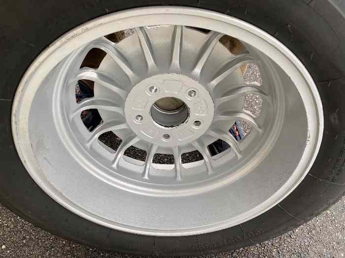 4 Jantes Merceddes Barock avec 4 pneus neufs Michelin TRX 2