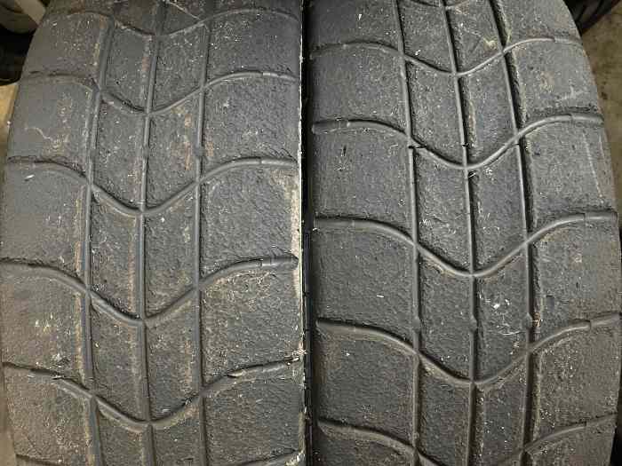 11 pneu pluie 200/625-17 1