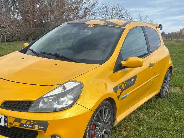 Clio 3rs f1 team