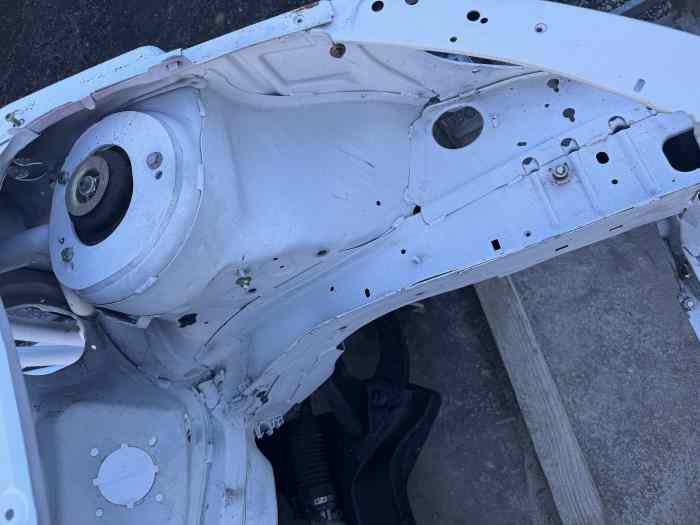 Caisse 206 arceautée sur roues avec ouvrants et pieces diverses 4