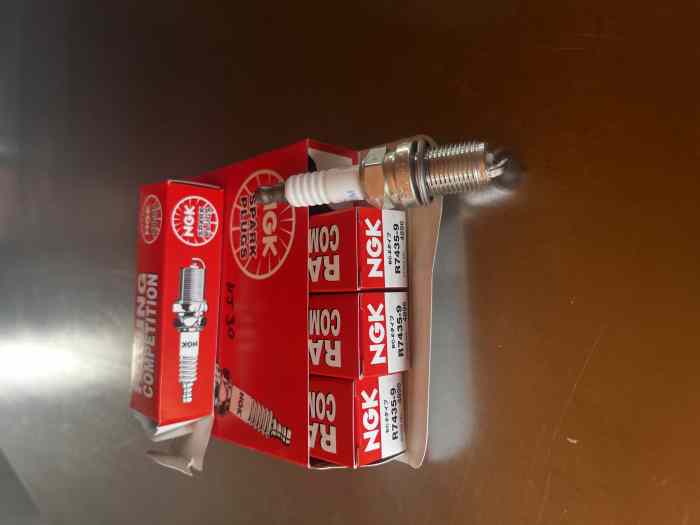bougies ngk R7435-9