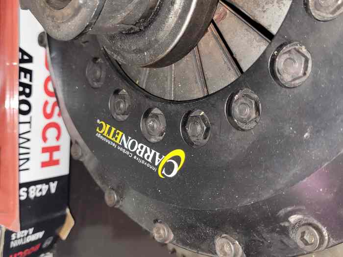 Embrayage carbonetic subaru sti 8 1