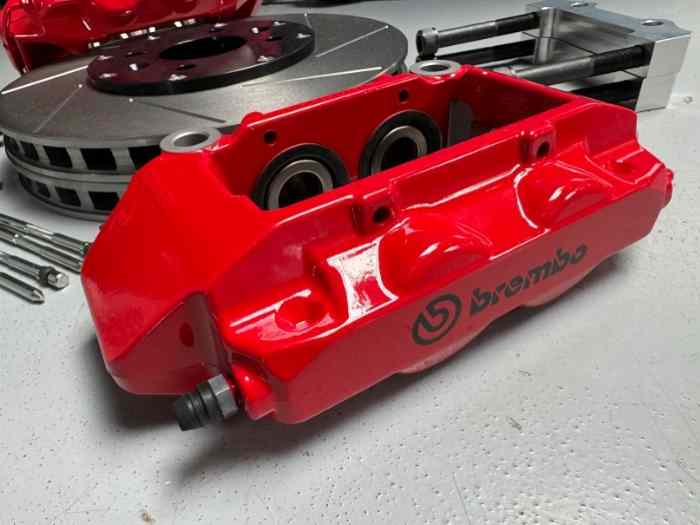 Kit freins AV Ø302mm pour Peugeot / Citroën 1