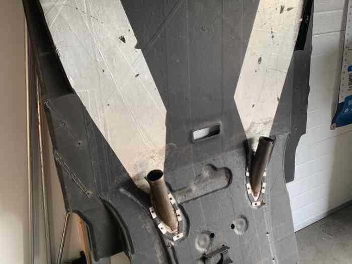 fond plat arr LOLA T90 2