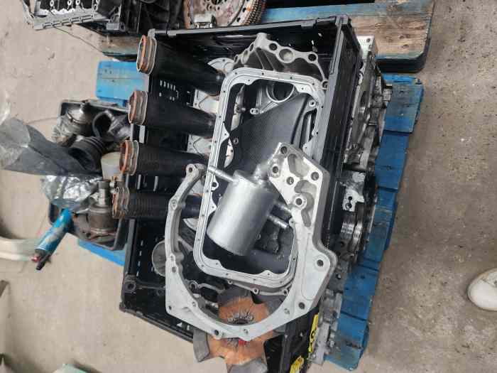 Gros lot pieces 207 S2000 + moteur 4