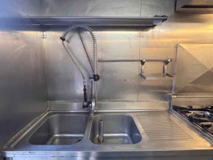 USED RENAULT TRUCK - KITCHEN TRUCK READY IN STOCK!! 4