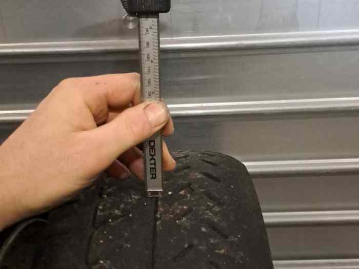 Pneus Michelin 19 60 16 3