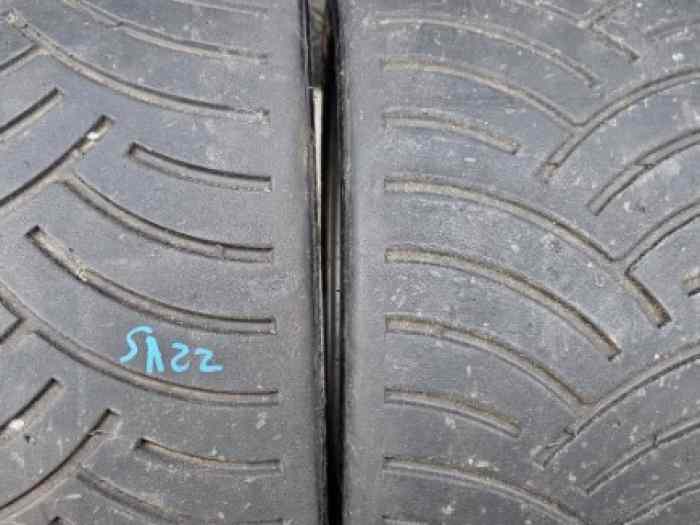 2 Pneus Michelin SA 22