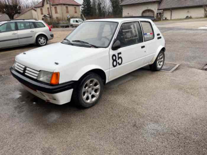 205 F2000