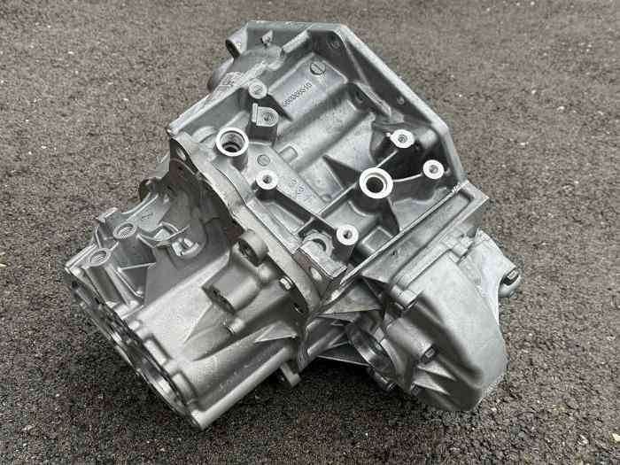 Carters de boite neufs BE pour moteur TU 2