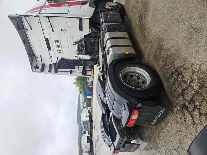 Très Renault T 480 2