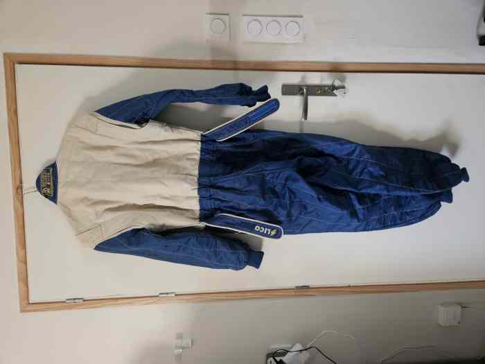 Combinaison rallye peu servi taille 1 ...