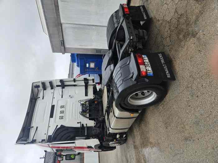 Très Renault T 480 1