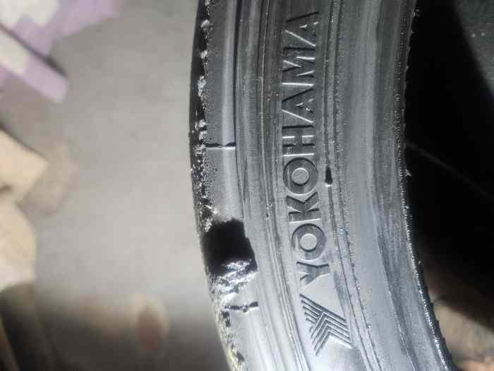 Pneu slick Yokohama a 005 210/610 R17 2